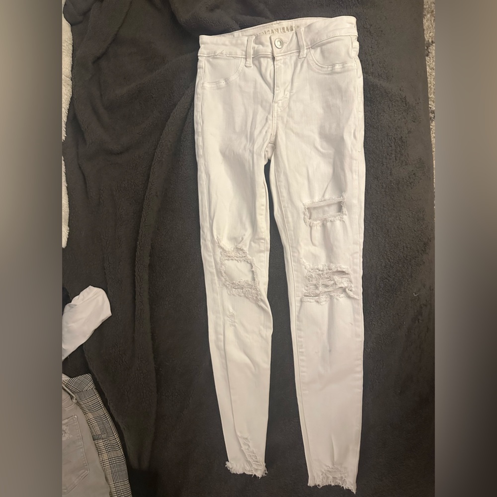 American Eagle White Ripped Jeans